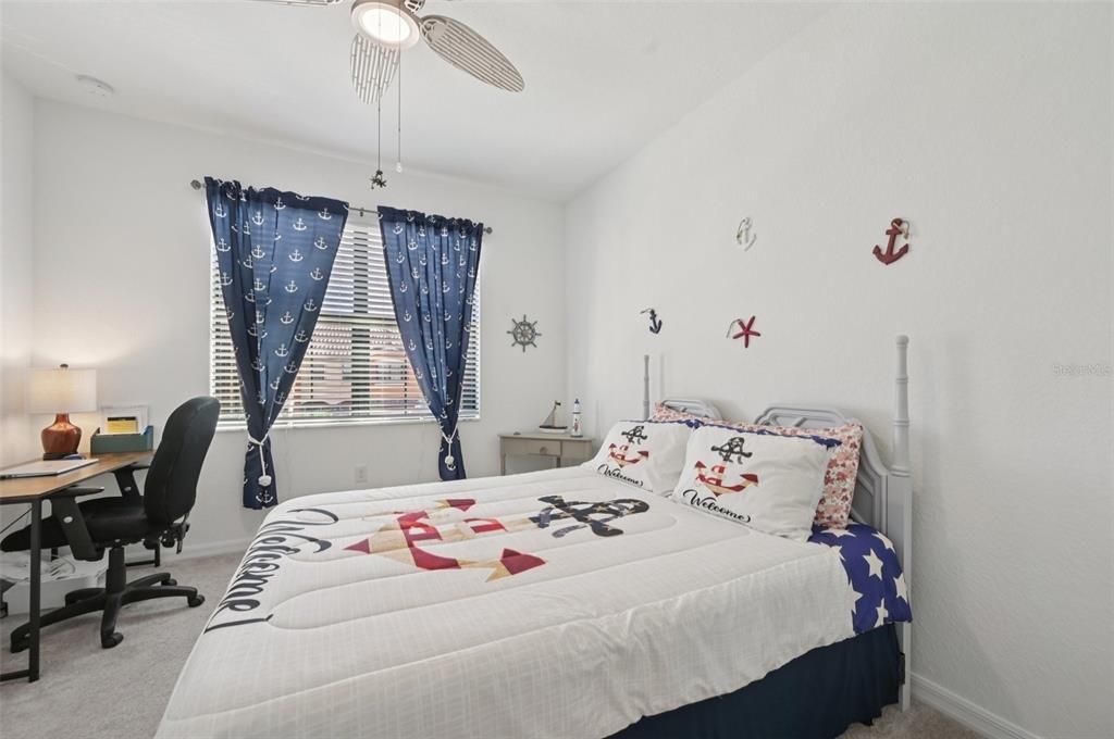 На продажу: $334,900 (3 спален, 2 ванн, 1949 Квадратных фут)