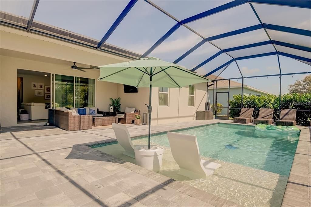 Activo con contrato: $539,900 (4 camas, 2 baños, 2196 Pies cuadrados)