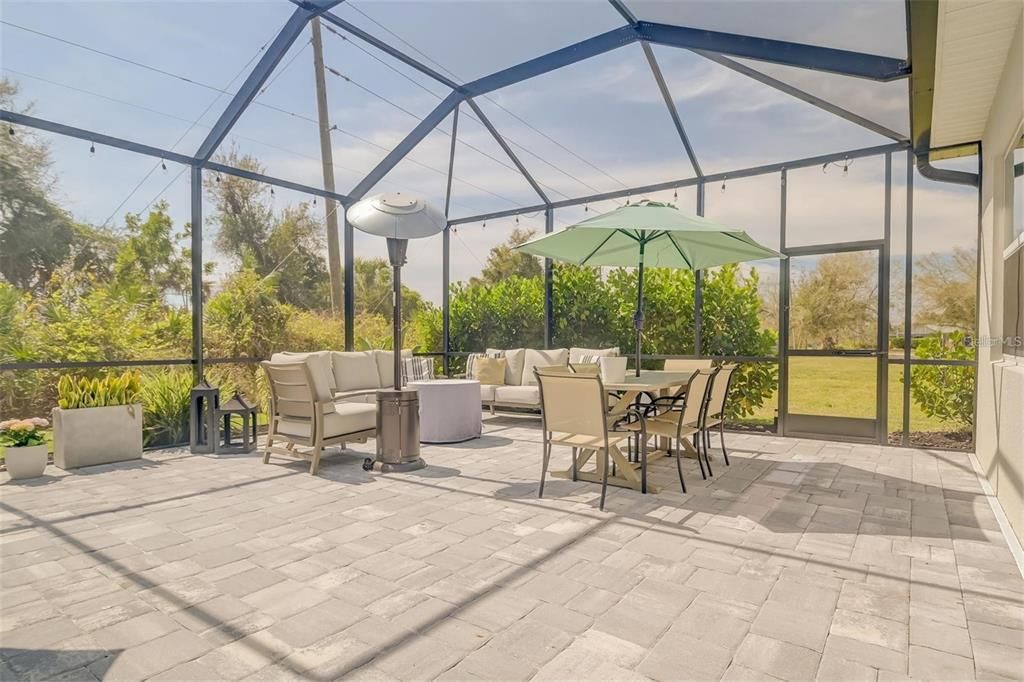 Activo con contrato: $539,900 (4 camas, 2 baños, 2196 Pies cuadrados)