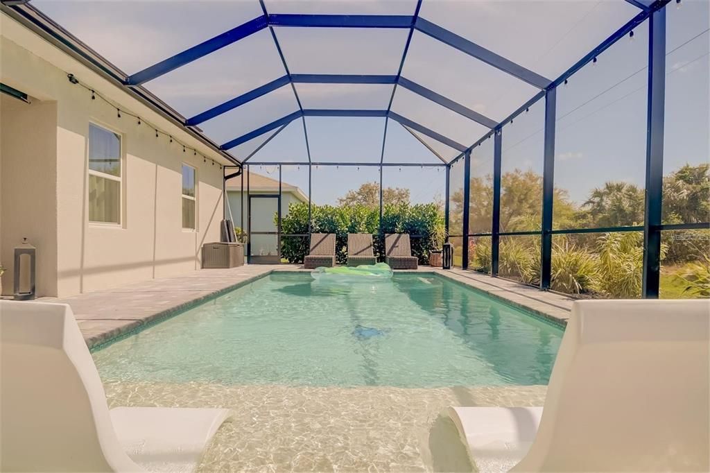 Activo con contrato: $539,900 (4 camas, 2 baños, 2196 Pies cuadrados)