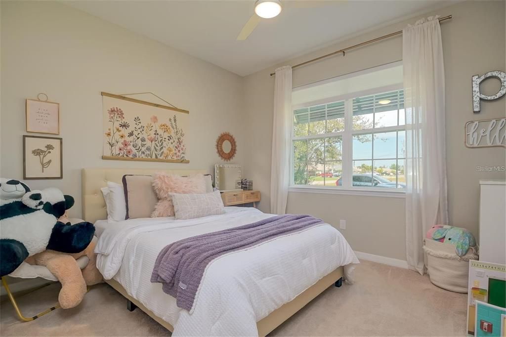 Activo con contrato: $539,900 (4 camas, 2 baños, 2196 Pies cuadrados)