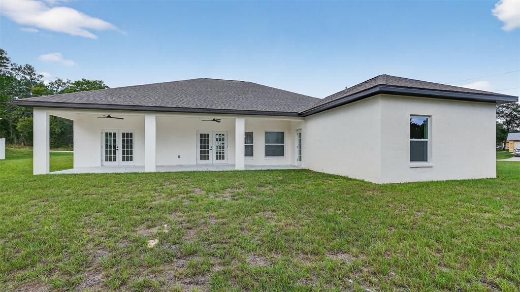 Activo con contrato: $459,900 (4 camas, 2 baños, 2162 Pies cuadrados)