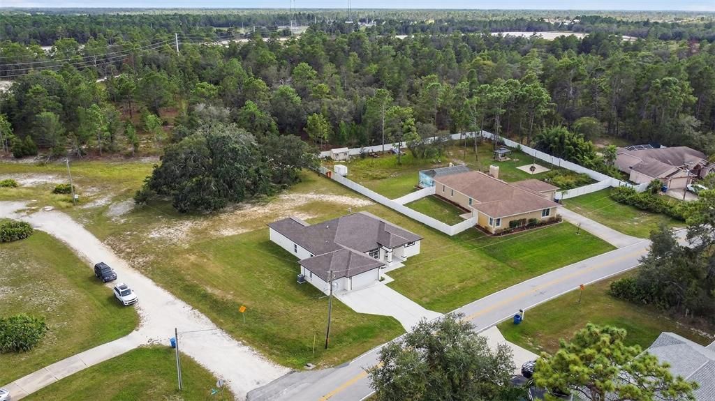 Activo con contrato: $459,900 (4 camas, 2 baños, 2162 Pies cuadrados)