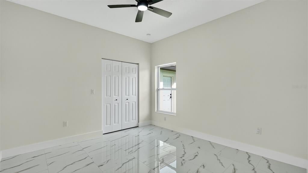 Activo con contrato: $459,900 (4 camas, 2 baños, 2162 Pies cuadrados)