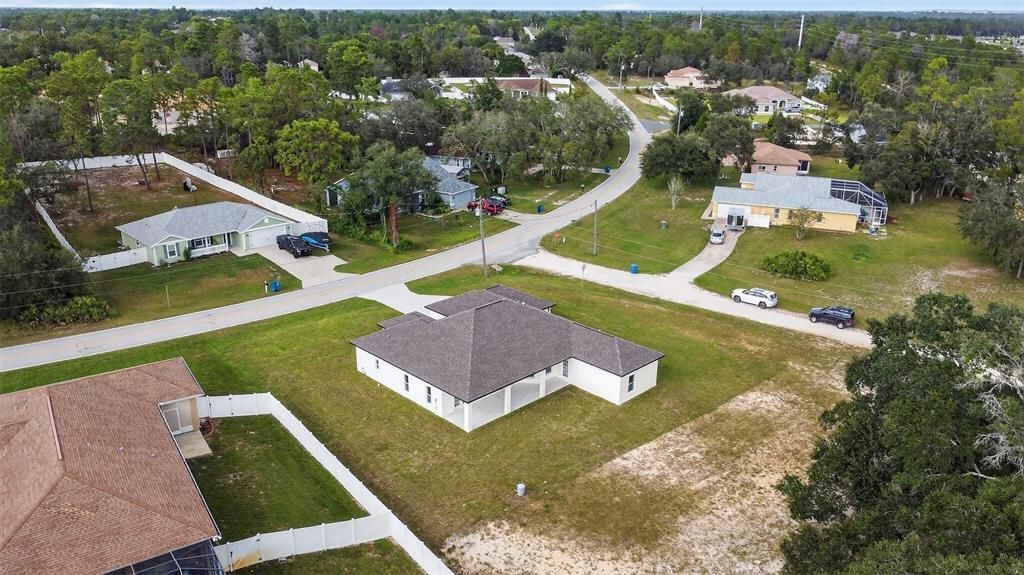 Activo con contrato: $459,900 (4 camas, 2 baños, 2162 Pies cuadrados)