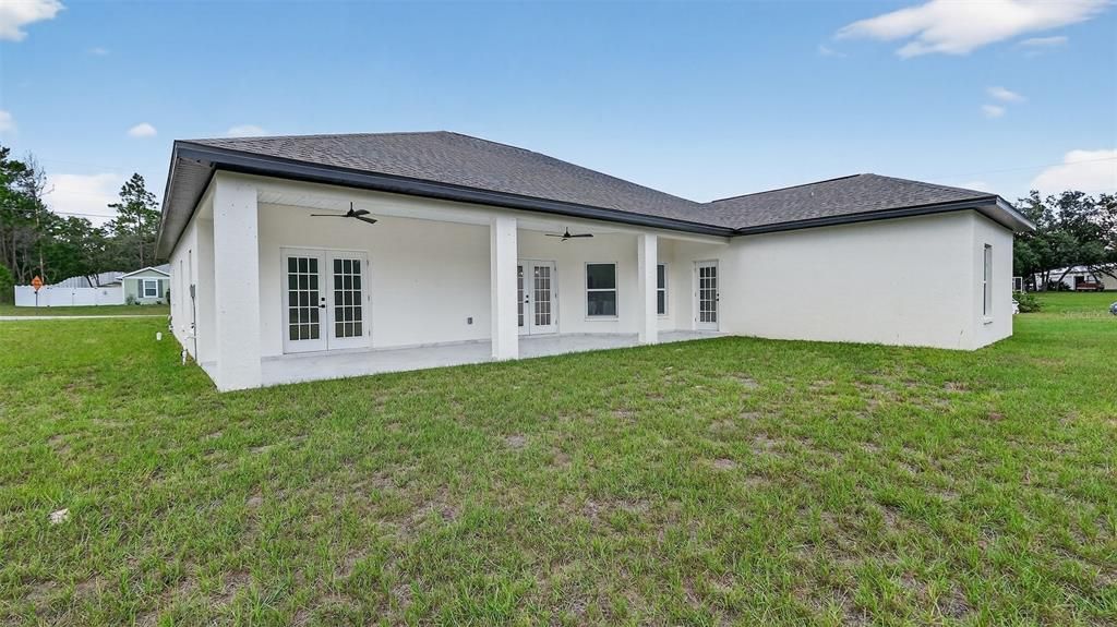 Activo con contrato: $459,900 (4 camas, 2 baños, 2162 Pies cuadrados)