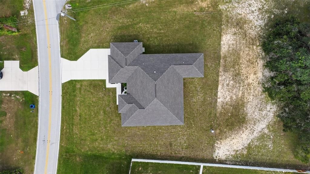 Activo con contrato: $459,900 (4 camas, 2 baños, 2162 Pies cuadrados)