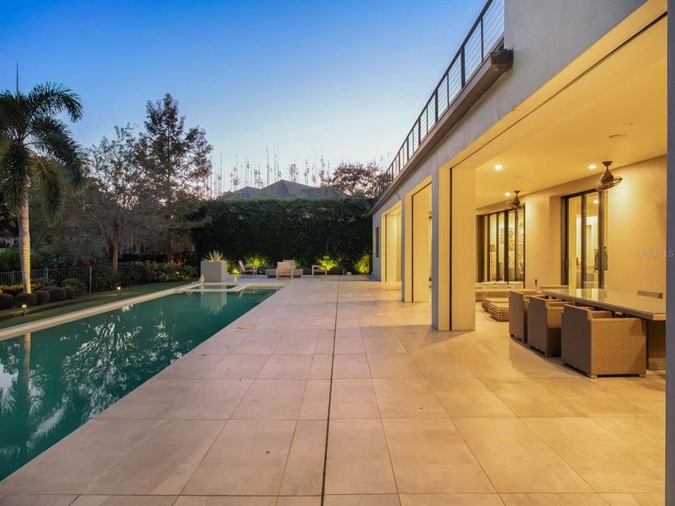 Active With Contract: $3,100,000 (5 beds, 6 baths, 4412 Square Feet)