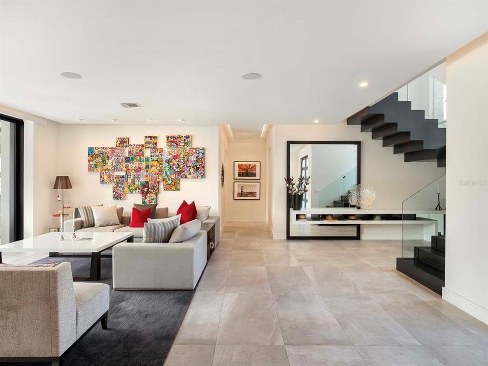 Active With Contract: $3,100,000 (5 beds, 6 baths, 4412 Square Feet)