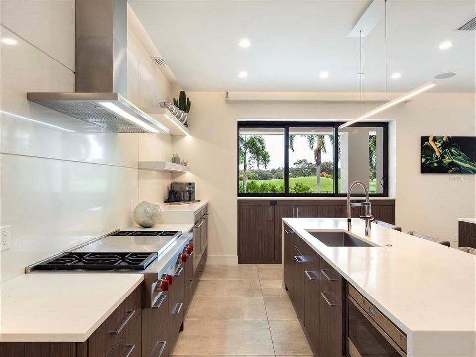 Active With Contract: $3,100,000 (5 beds, 6 baths, 4412 Square Feet)