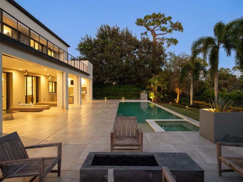 Active With Contract: $3,100,000 (5 beds, 6 baths, 4412 Square Feet)