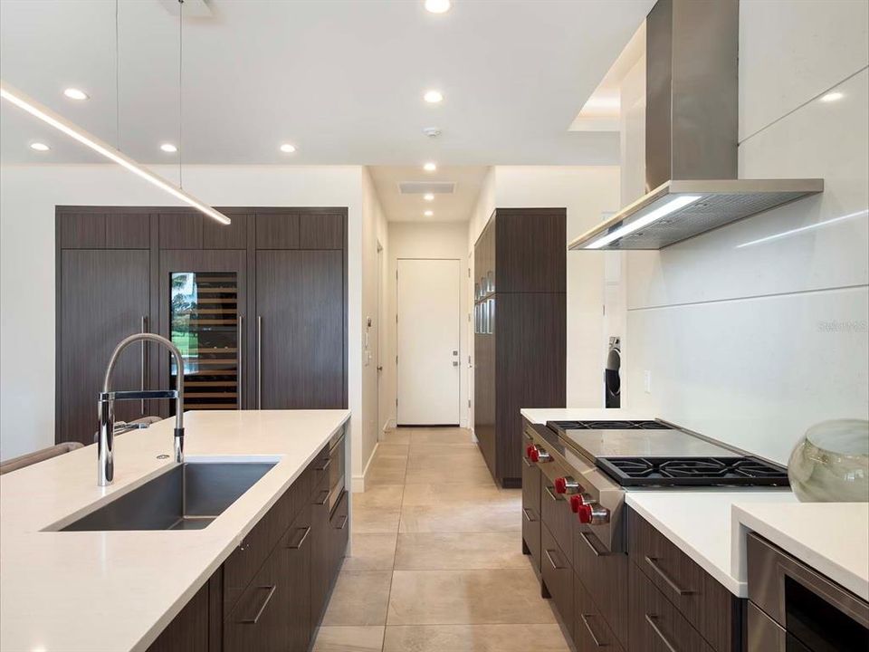 Active With Contract: $3,100,000 (5 beds, 6 baths, 4412 Square Feet)