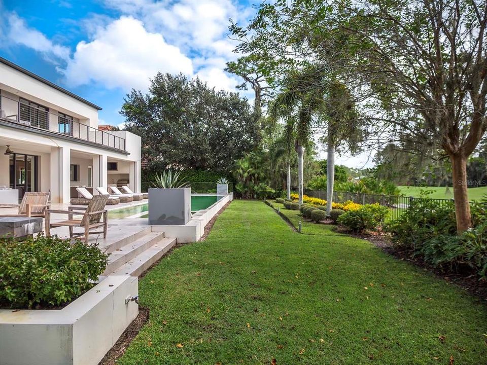 Active With Contract: $3,100,000 (5 beds, 6 baths, 4412 Square Feet)