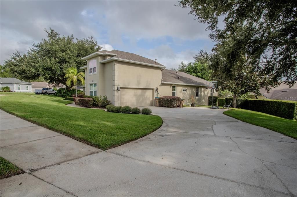 For Sale: $669,000 (4 beds, 3 baths, 3183 Square Feet)