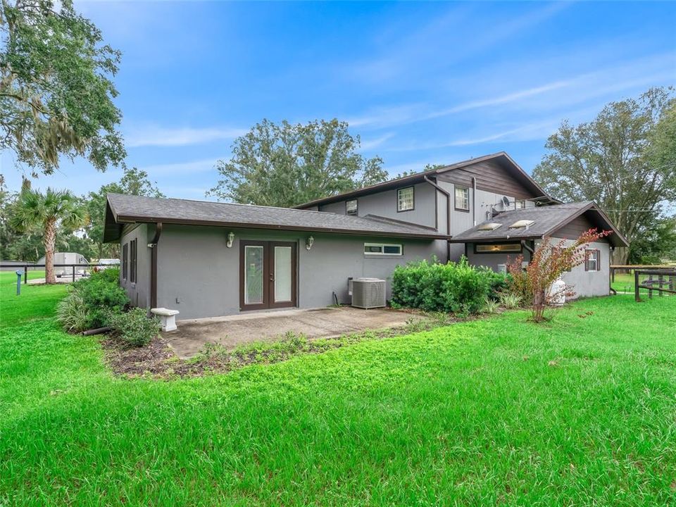 待售: $950,000 (7 贝兹, 2 浴室, 3064 平方英尺)