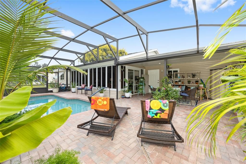 For Sale: $329,900 (2 beds, 2 baths, 1678 Square Feet)