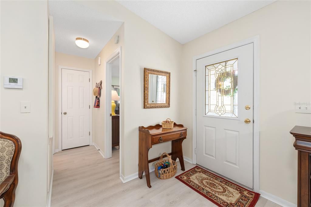 For Sale: $329,900 (2 beds, 2 baths, 1678 Square Feet)