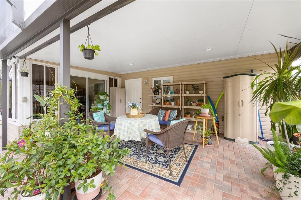 For Sale: $329,900 (2 beds, 2 baths, 1678 Square Feet)