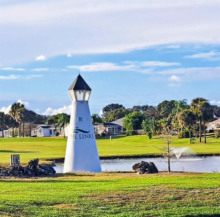 For Sale: $329,900 (2 beds, 2 baths, 1678 Square Feet)