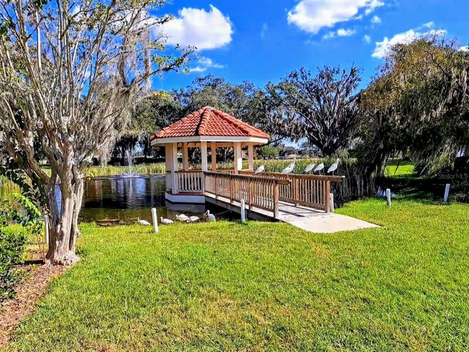 For Sale: $329,900 (2 beds, 2 baths, 1678 Square Feet)