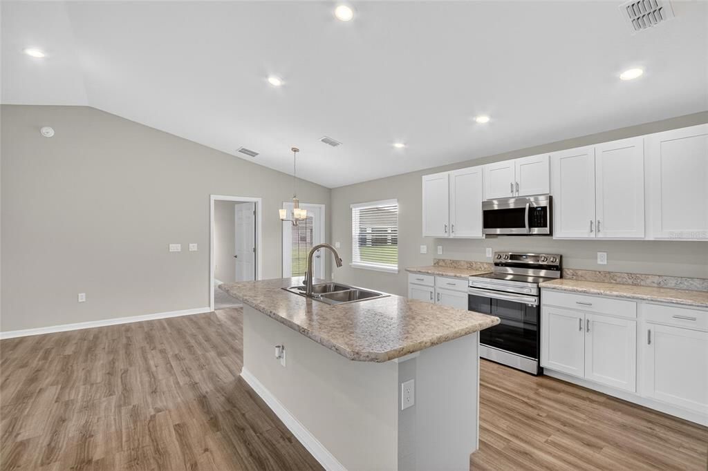 En Venta: $332,000 (3 camas, 2 baños, 1492 Pies cuadrados)