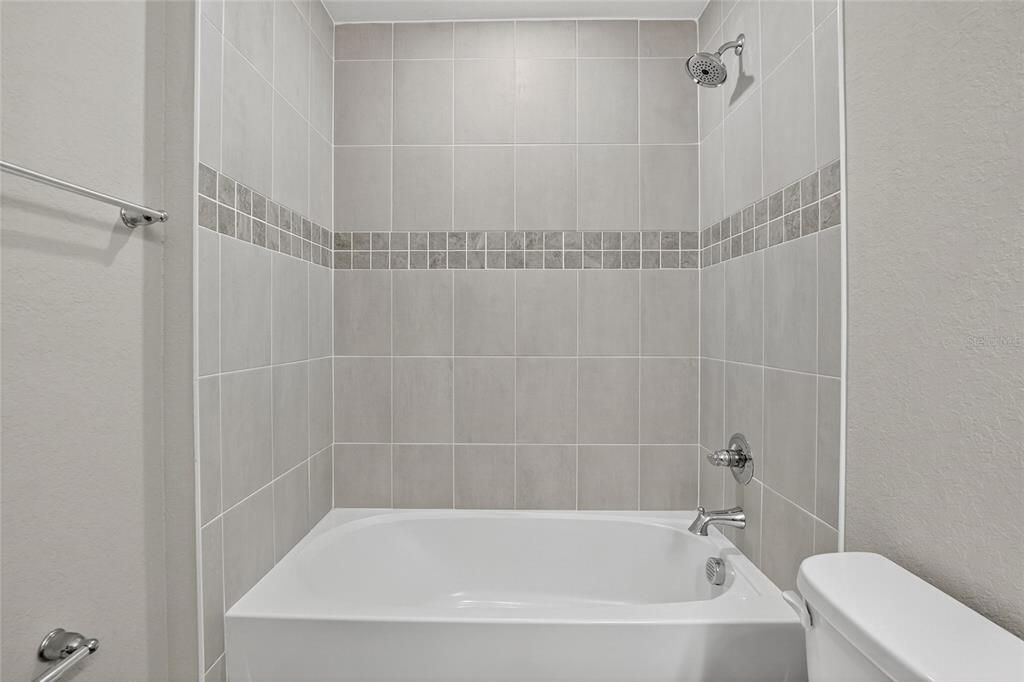 En Venta: $332,000 (3 camas, 2 baños, 1492 Pies cuadrados)