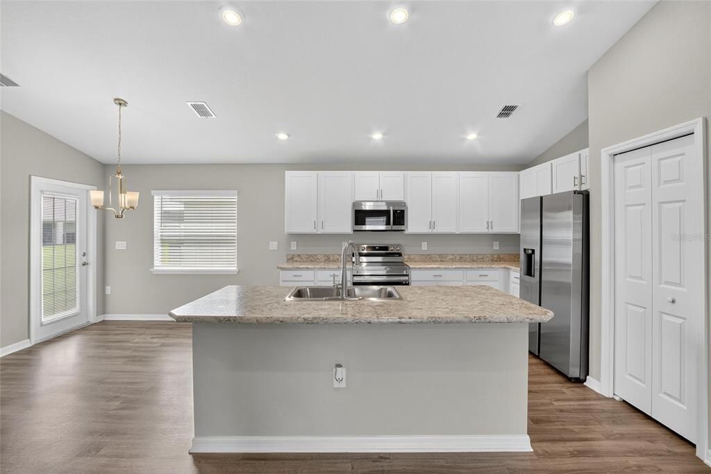 En Venta: $332,000 (3 camas, 2 baños, 1492 Pies cuadrados)