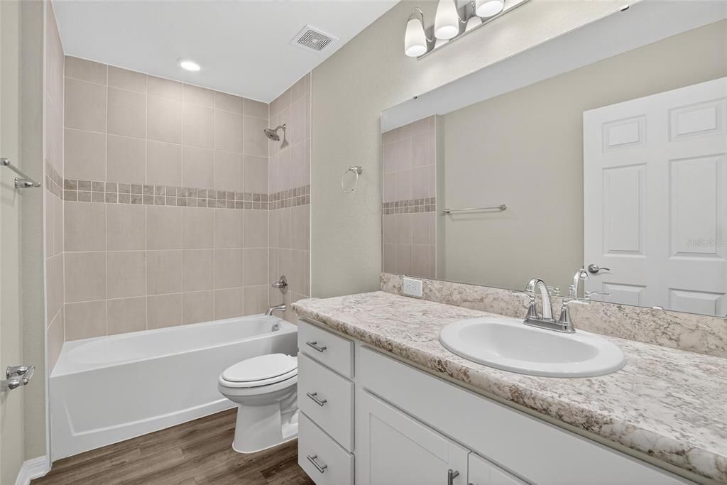 En Venta: $332,000 (3 camas, 2 baños, 1492 Pies cuadrados)