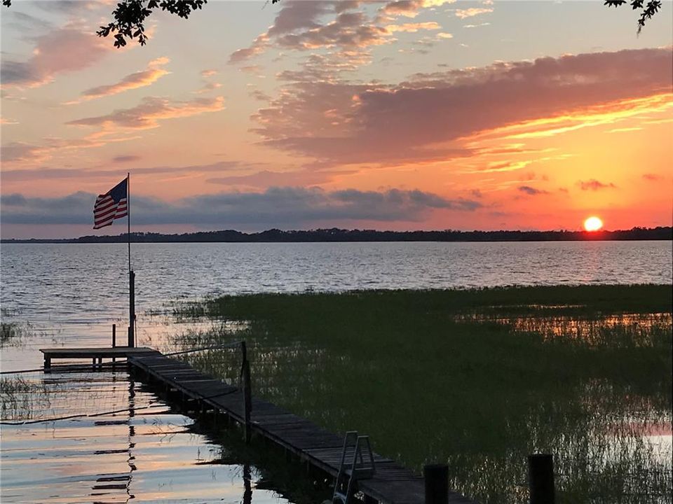 待售: $785,000 (3 贝兹, 2 浴室, 2520 平方英尺)