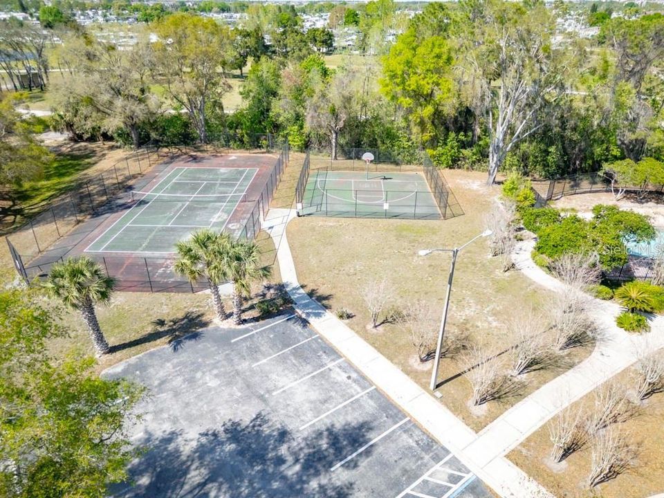 合同活跃: $2,700 (3 贝兹, 3 浴室, 1812 平方英尺)