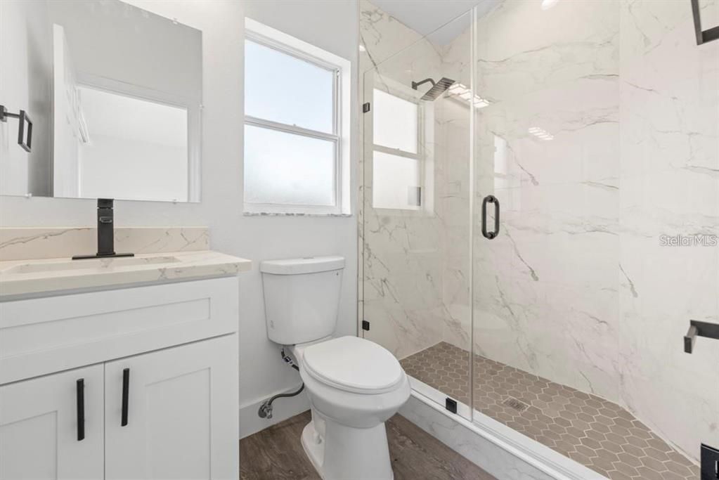 合同活跃: $2,700 (3 贝兹, 3 浴室, 1812 平方英尺)