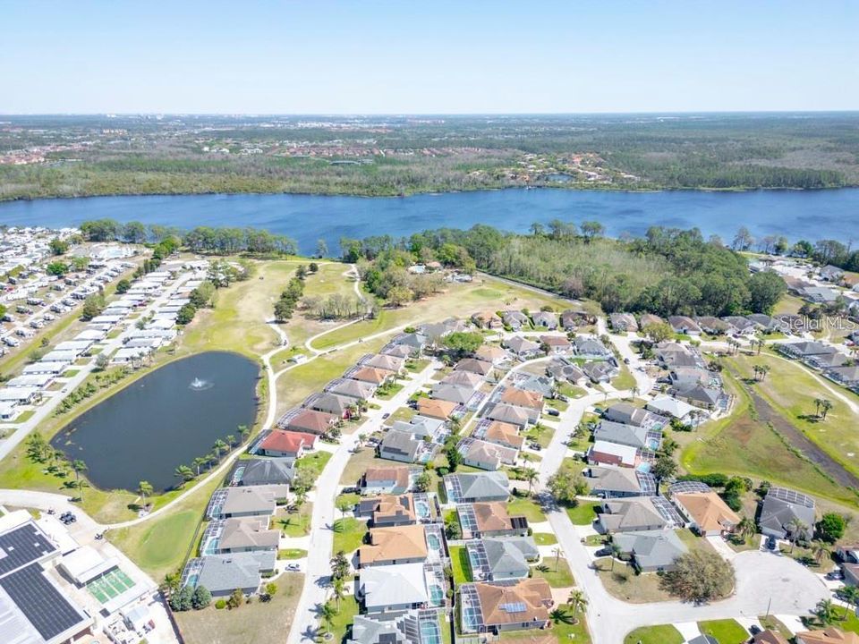 合同活跃: $2,700 (3 贝兹, 3 浴室, 1812 平方英尺)