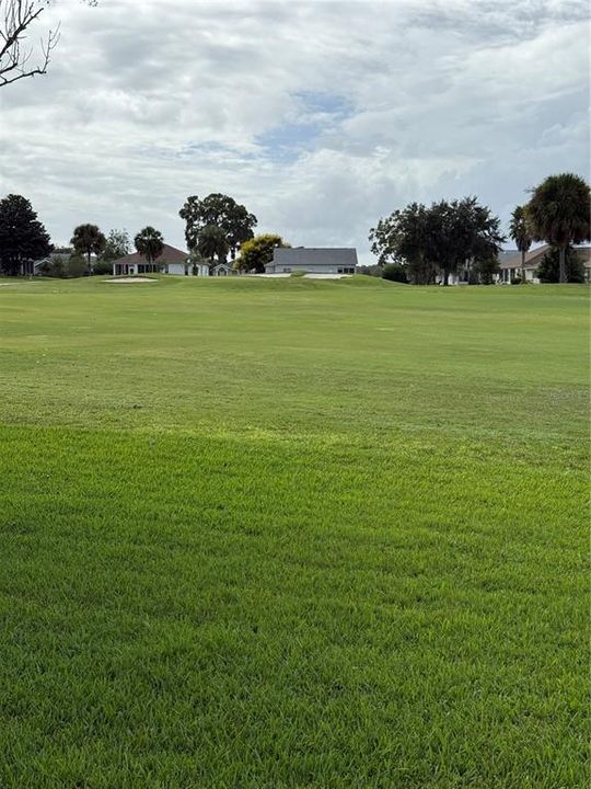 合同活跃: $249,500 (3 贝兹, 2 浴室, 1879 平方英尺)