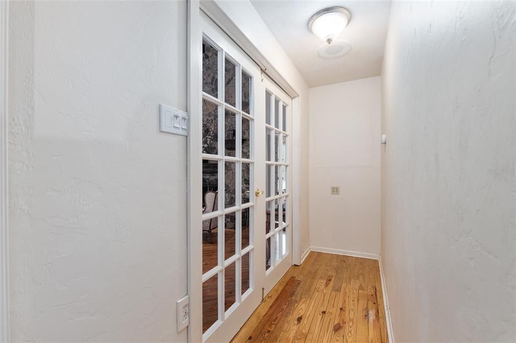 En Venta: $549,000 (4 camas, 3 baños, 2524 Pies cuadrados)