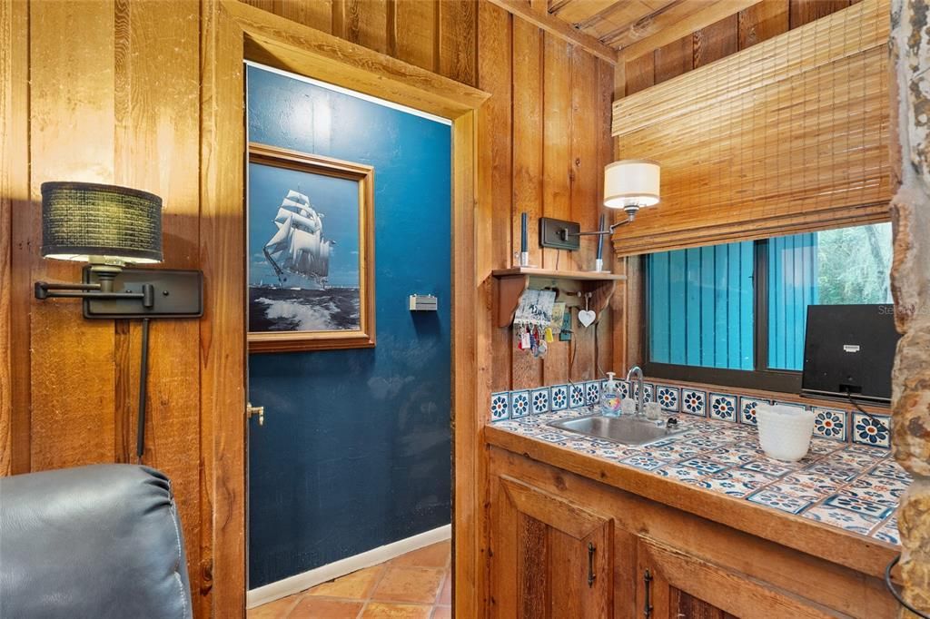 En Venta: $549,000 (4 camas, 3 baños, 2524 Pies cuadrados)