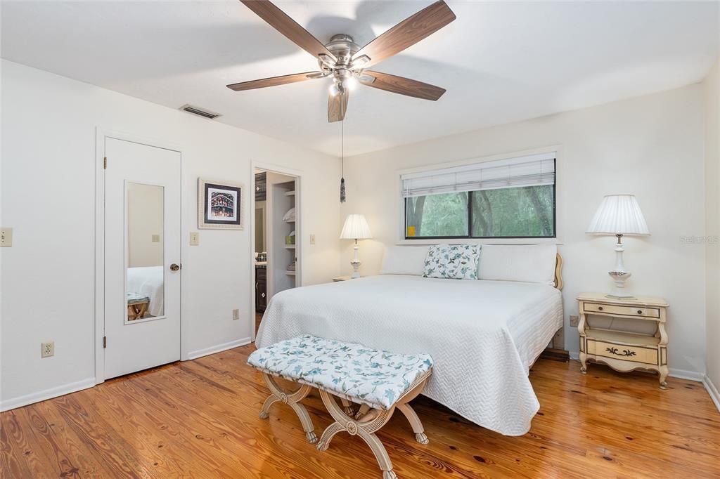 En Venta: $549,000 (4 camas, 3 baños, 2524 Pies cuadrados)