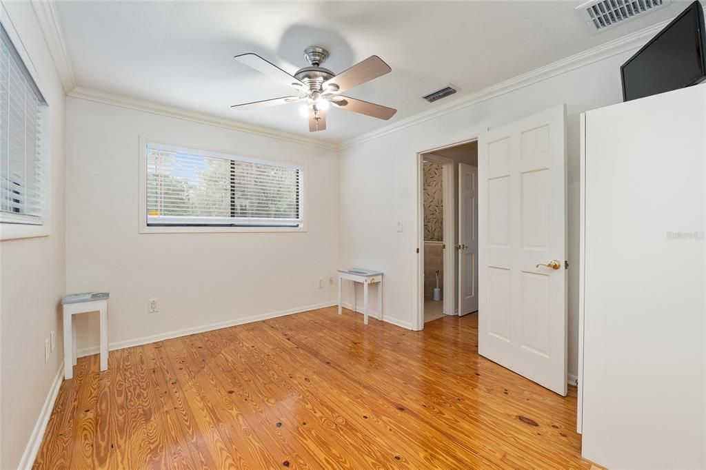 En Venta: $549,000 (4 camas, 3 baños, 2524 Pies cuadrados)