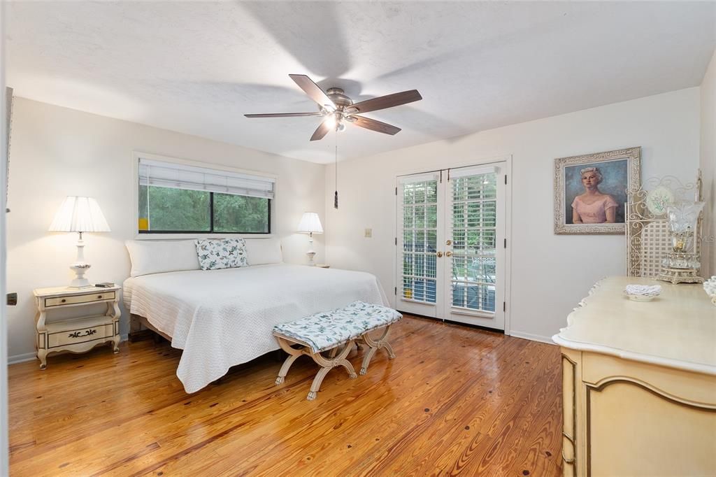 En Venta: $549,000 (4 camas, 3 baños, 2524 Pies cuadrados)