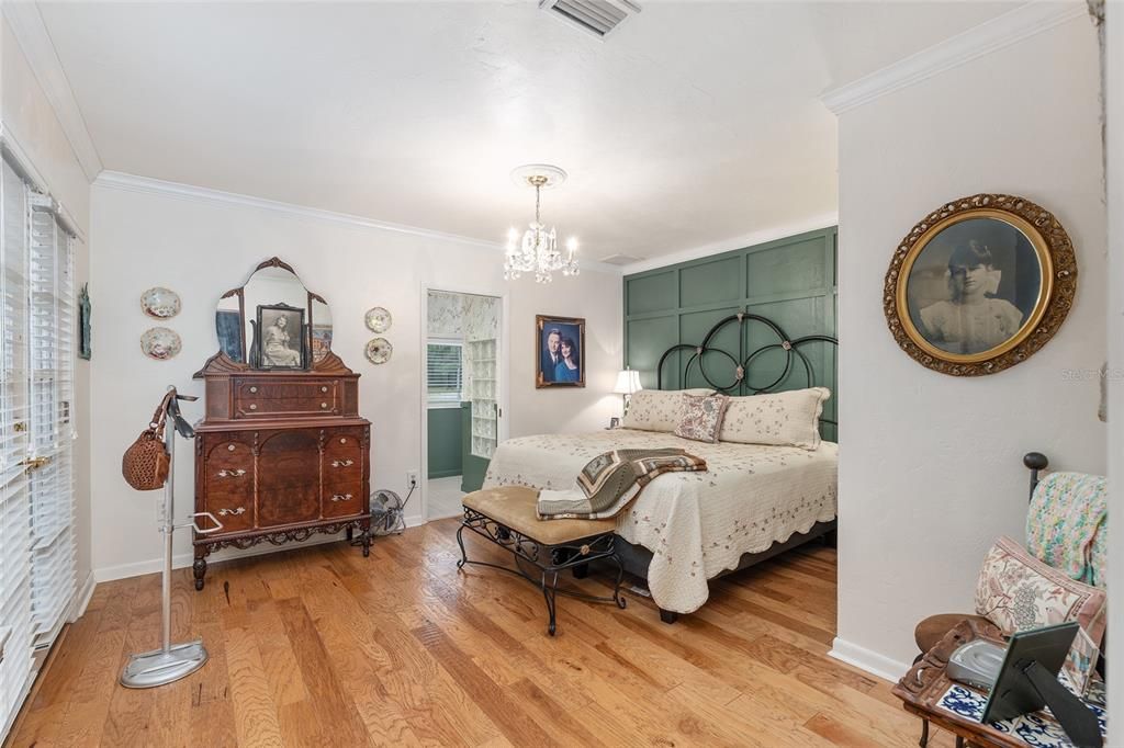 En Venta: $549,000 (4 camas, 3 baños, 2524 Pies cuadrados)