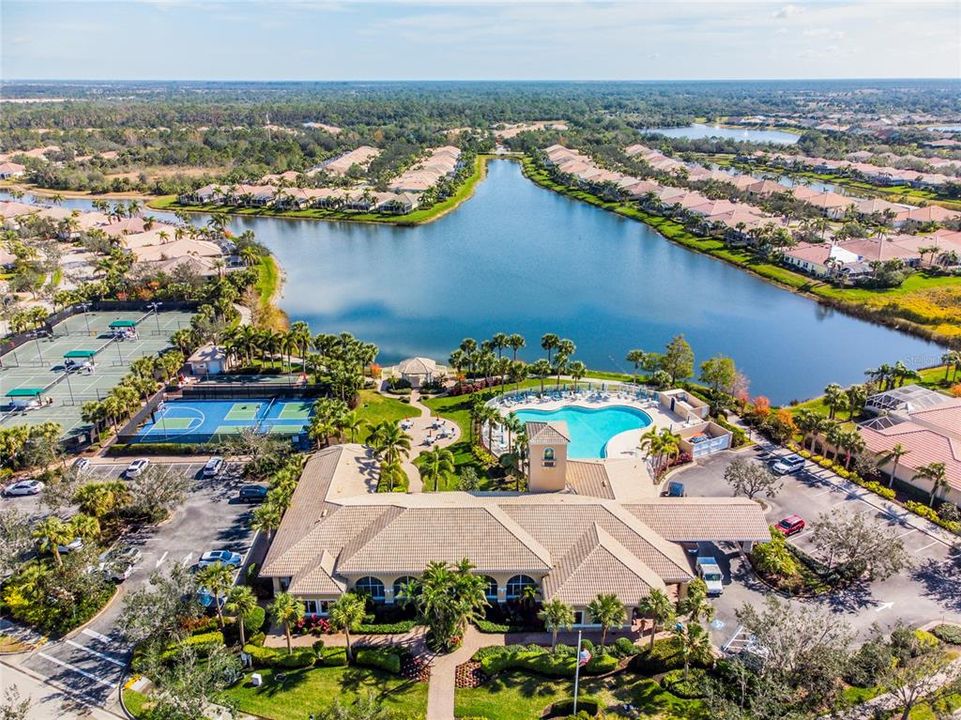 For Rent: $2,495 (3 beds, 2 baths, 1672 Square Feet)