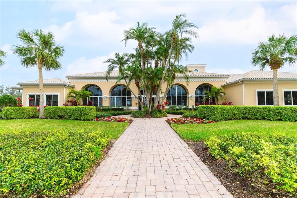 For Rent: $2,495 (3 beds, 2 baths, 1672 Square Feet)