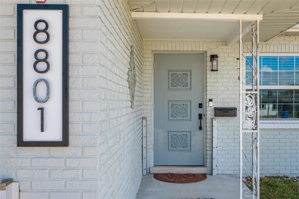 Active With Contract: $335,000 (3 beds, 2 baths, 1338 Square Feet)