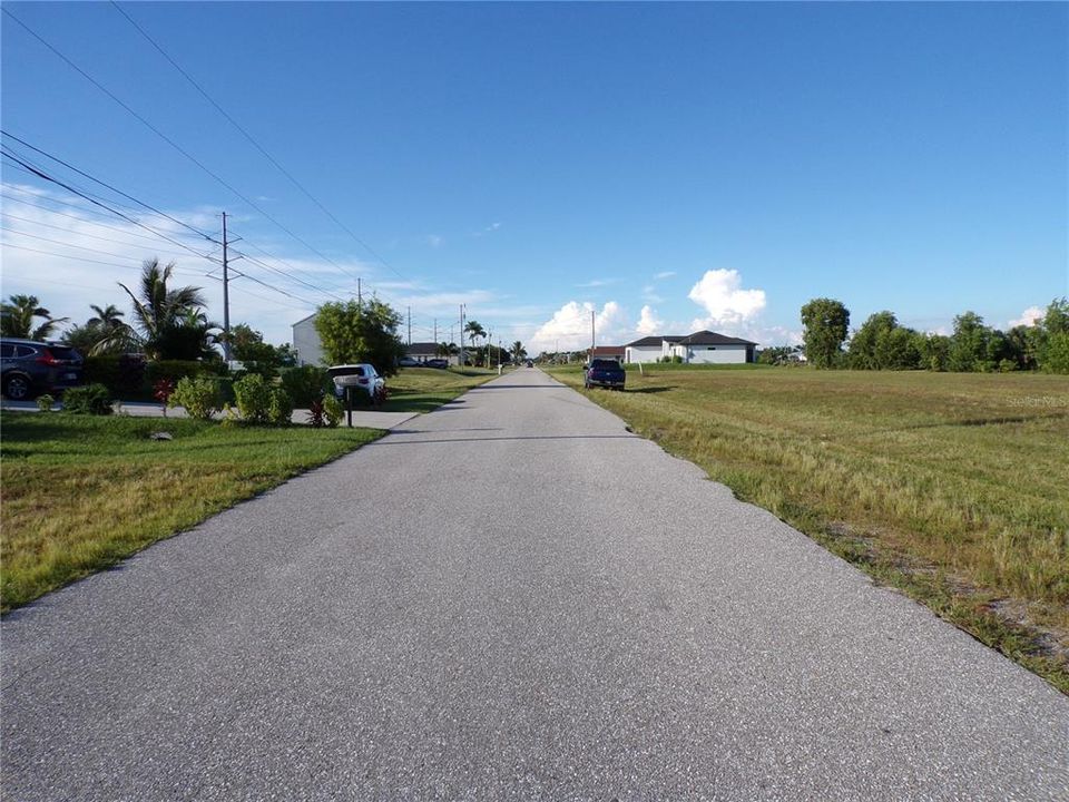 На продажу: $35,990 (0.23 acres)