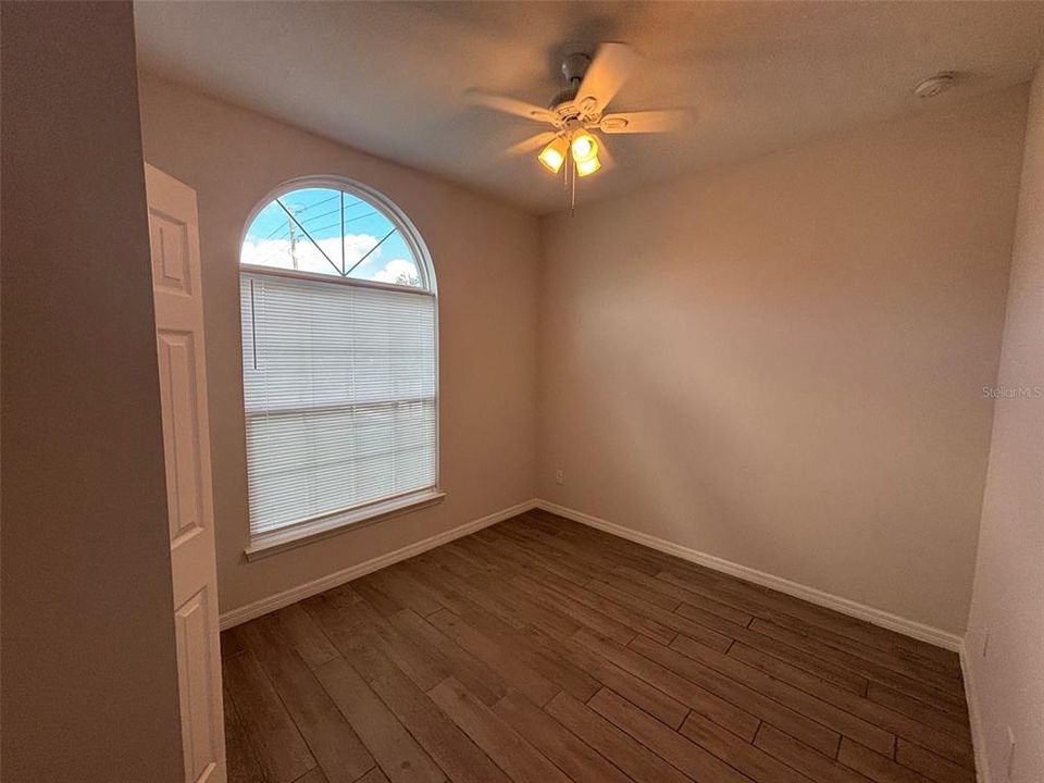 出租: $2,400 (4 贝兹, 3 浴室, 1838 平方英尺)