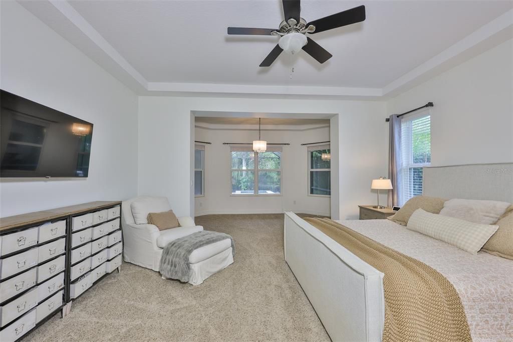 Active With Contract: $1,250,000 (6 beds, 4 baths, 4857 Square Feet)