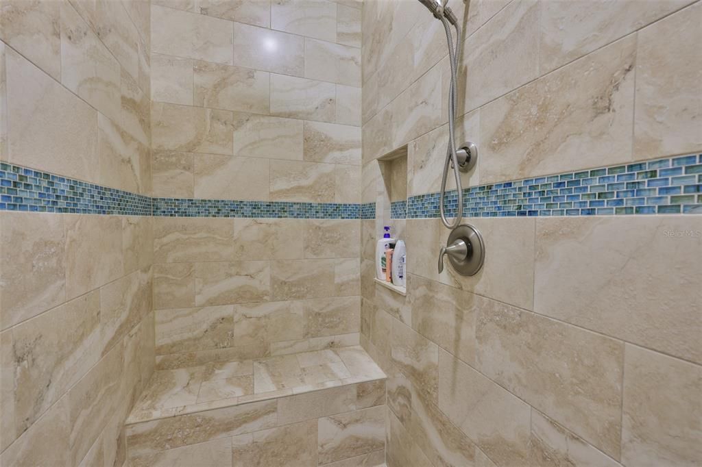 Active With Contract: $1,250,000 (6 beds, 4 baths, 4857 Square Feet)