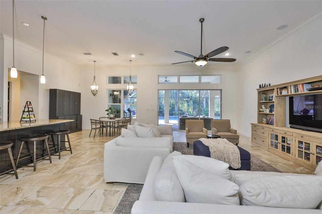 Active With Contract: $1,250,000 (6 beds, 4 baths, 4857 Square Feet)