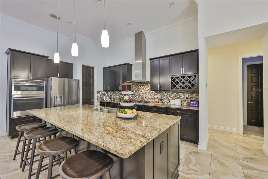 Active With Contract: $1,250,000 (6 beds, 4 baths, 4857 Square Feet)