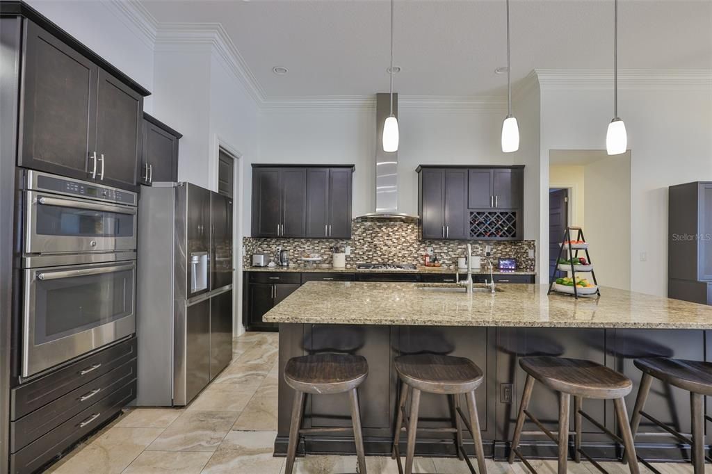 Active With Contract: $1,250,000 (6 beds, 4 baths, 4857 Square Feet)