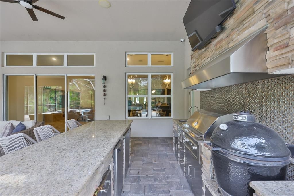 Active With Contract: $1,250,000 (6 beds, 4 baths, 4857 Square Feet)